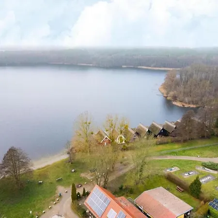Familienfreundlicher Doppelbungalow Mit Terrasse In Mirow *
