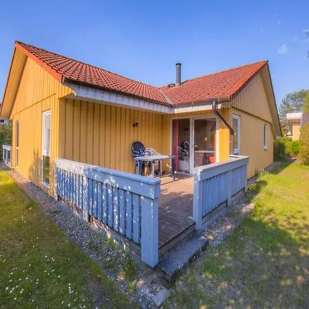 Doppelbungalow Mit Terrasse Im Mirow